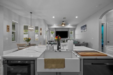 House in Wellington, Florida 4 bedrooms, 251.86 sq.m. № 2365710 - photo 6