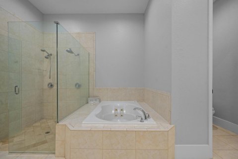 House in Wellington, Florida 4 bedrooms, 251.86 sq.m. № 2365710 - photo 17