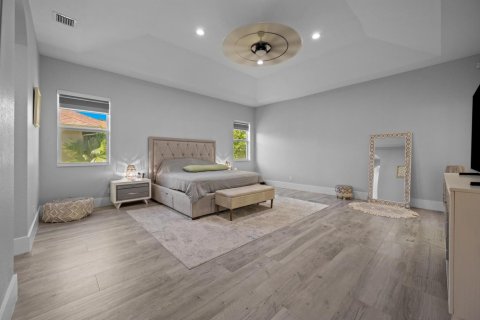 House in Wellington, Florida 4 bedrooms, 251.86 sq.m. № 2365710 - photo 13