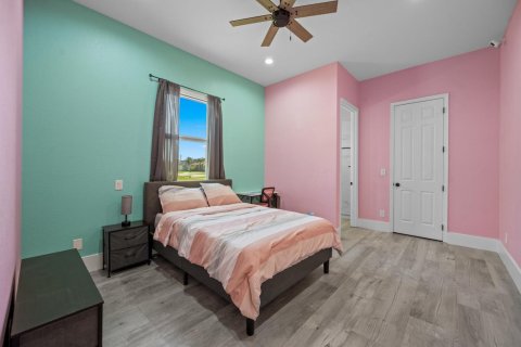 House in Wellington, Florida 4 bedrooms, 251.86 sq.m. № 2365710 - photo 18