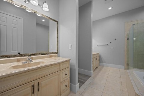 House in Wellington, Florida 4 bedrooms, 251.86 sq.m. № 2365710 - photo 16