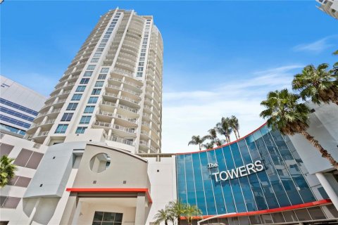 Condo in Tampa, Florida, 3 bedrooms  № 1521469 - photo 1