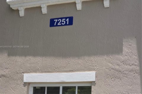 Condo à Hialeah, Floride, 2 chambres  № 2378629