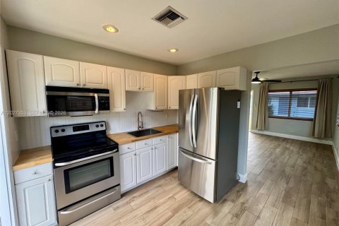 Immobilier commercial à Fort Lauderdale, Floride 160.54 m2 № 2085627