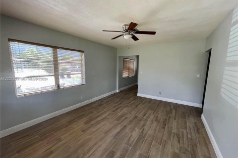 Immobilier commercial à vendre à Fort Lauderdale, Floride: 160.54 m2 № 2085627 - photo 17