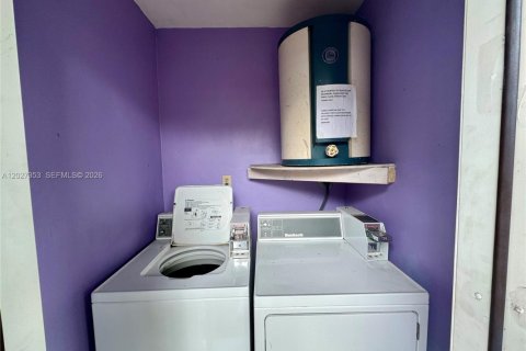 Immobilier commercial à vendre à Fort Lauderdale, Floride: 160.54 m2 № 2085627 - photo 16