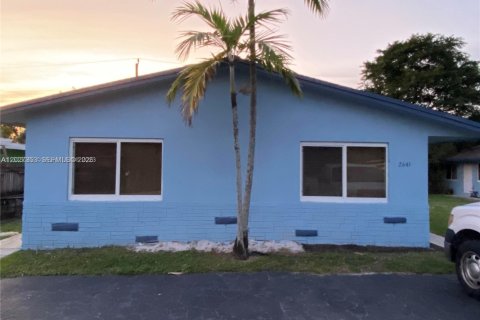 Immobilier commercial à vendre à Fort Lauderdale, Floride: 160.54 m2 № 2085627 - photo 5