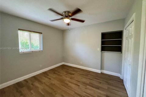 Immobilier commercial à vendre à Fort Lauderdale, Floride: 160.54 m2 № 2085627 - photo 24