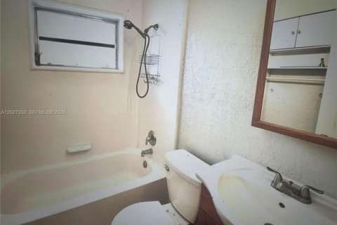 Immobilier commercial à vendre à Fort Lauderdale, Floride: 160.54 m2 № 2085627 - photo 10