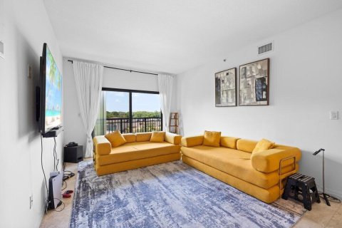 Condominio en venta en Miami, Florida, 3 dormitorios, 108.51 m2 № 2190357 - foto 13