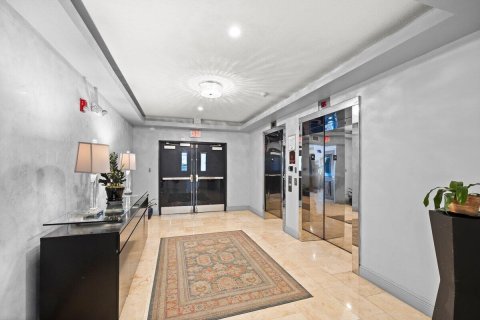 Condominio en venta en Miami, Florida, 3 dormitorios, 108.51 m2 № 2190357 - foto 7