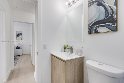 Casa en venta en North Miami Beach, Florida, 3 dormitorios, 97.55 m2 № 1984134 - foto 21