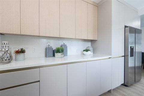 Casa en venta en North Miami Beach, Florida, 3 dormitorios, 97.55 m2 № 1984134 - foto 15