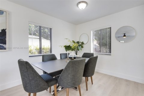 Casa en venta en North Miami Beach, Florida, 3 dormitorios, 97.55 m2 № 1984134 - foto 9