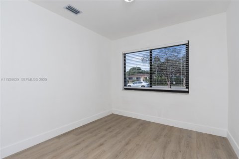 Casa en venta en North Miami Beach, Florida, 3 dormitorios, 97.55 m2 № 1984134 - foto 18