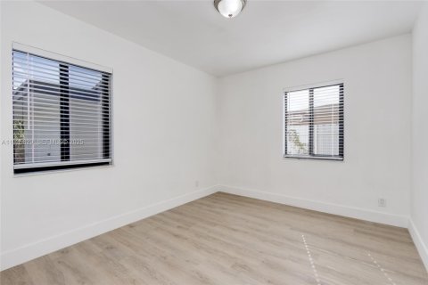 Casa en venta en North Miami Beach, Florida, 3 dormitorios, 97.55 m2 № 1984134 - foto 22