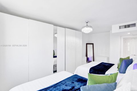 Condominio en alquiler en Hollywood, Florida, 1 dormitorio, 77.57 m2 № 2086109 - foto 19