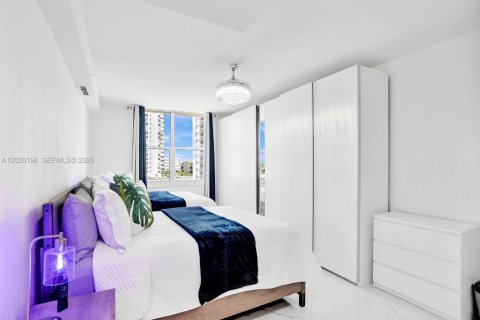 Condominio en alquiler en Hollywood, Florida, 1 dormitorio, 77.57 m2 № 2086109 - foto 16