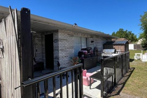Commercial property in Brandon, Florida 321.16 sq.m. № 1626532 - photo 9