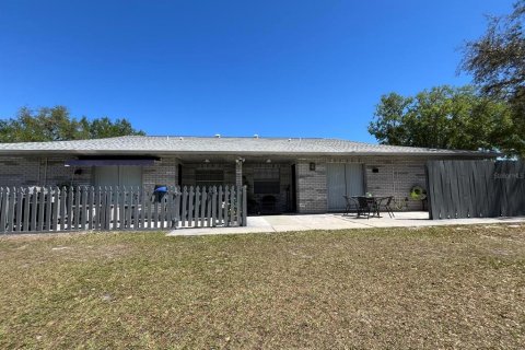 Commercial property in Brandon, Florida 321.16 sq.m. № 1626532 - photo 4