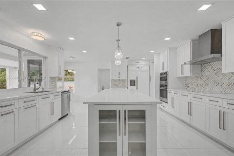 Villa ou maison à vendre à Miami Lakes, Floride: 5 chambres, 306.48 m2 № 2084063 - photo 9