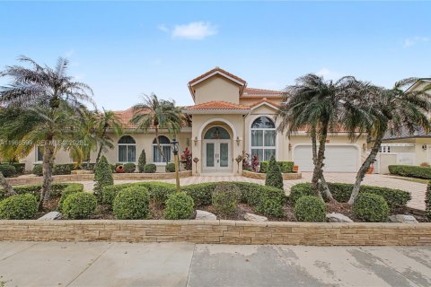 Villa ou maison à Miami Lakes, Floride 5 chambres, 306.48 m2 № 2084063