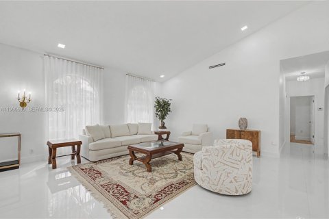 Villa ou maison à vendre à Miami Lakes, Floride: 5 chambres, 306.48 m2 № 2084063 - photo 6