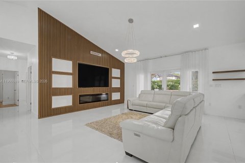 Villa ou maison à vendre à Miami Lakes, Floride: 5 chambres, 306.48 m2 № 2084063 - photo 7