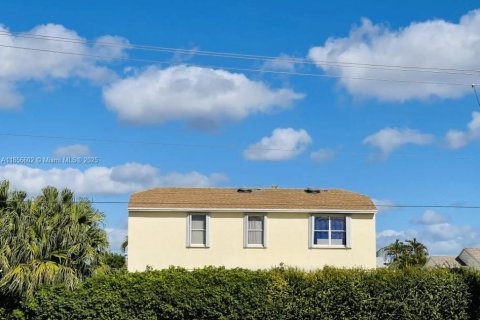 House in Boca Raton, Florida 9 bedrooms, 312.89 sq.m. № 1887809 - photo 2