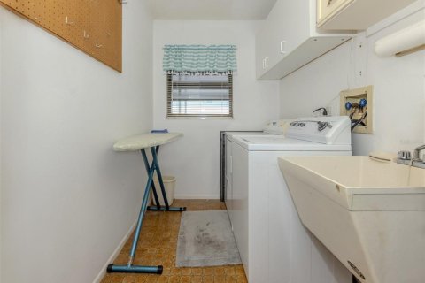 Купить кондоминиум в Венеция, Флорида 7 комнат, 113.53м2, № 1910546 - фото 14