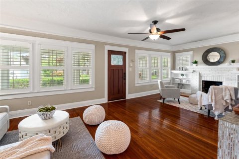 Casa en venta en Tampa, Florida, 4 dormitorios, 208.29 m2 № 1839048 - foto 3