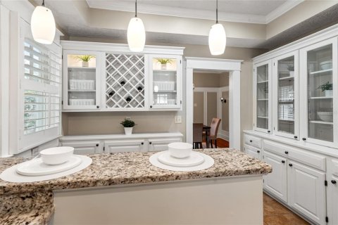 Casa en venta en Tampa, Florida, 4 dormitorios, 208.29 m2 № 1839048 - foto 16