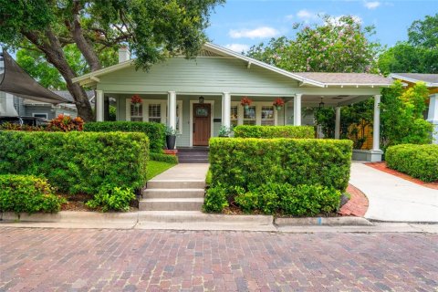 Casa en venta en Tampa, Florida, 4 dormitorios, 208.29 m2 № 1839048 - foto 1