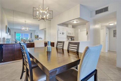 Condominio en alquiler en Pompano Beach, Florida, 2 dormitorios, 91.97 m2 № 2044904 - foto 4