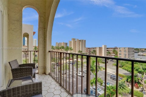 Condominio en alquiler en Pompano Beach, Florida, 2 dormitorios, 91.97 m2 № 2044904 - foto 12