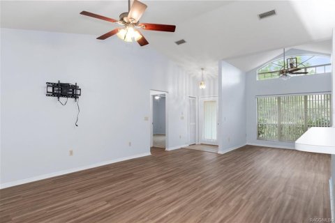 House in Inverness, Florida 3 bedrooms, 147.25 sq.m. № 1783437 - photo 5