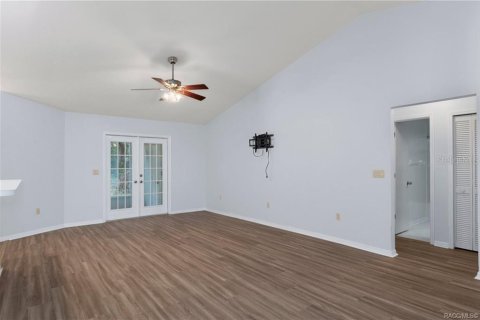 House in Inverness, Florida 3 bedrooms, 147.25 sq.m. № 1783437 - photo 4