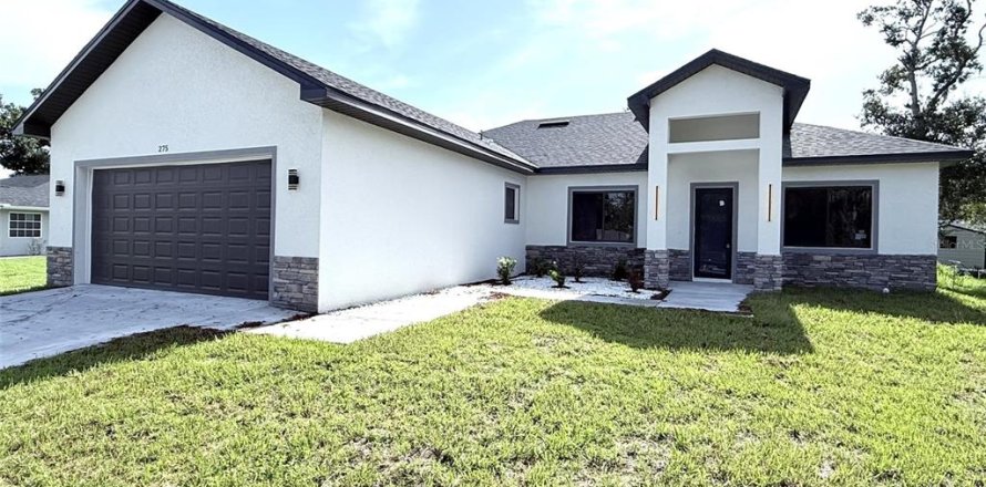 House in Port Charlotte, Florida 4 bedrooms, 200.02 sq.m. № 1837469