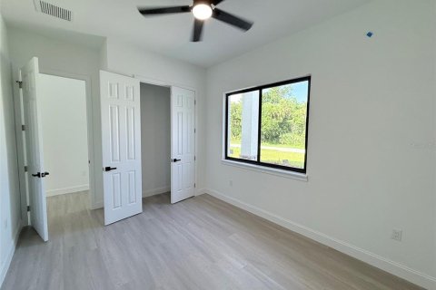 House in Port Charlotte, Florida 4 bedrooms, 200.02 sq.m. № 1837469 - photo 24