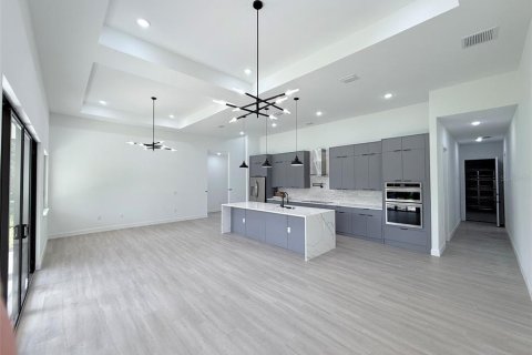 House in Port Charlotte, Florida 4 bedrooms, 200.02 sq.m. № 1837469 - photo 9