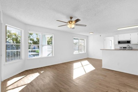 Copropriété à louer à Lake Mary, Floride: 2 chambres, 84.73 m2 № 2167657 - photo 4