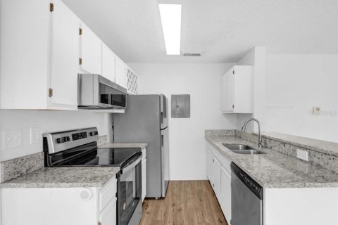 Copropriété à louer à Lake Mary, Floride: 2 chambres, 84.73 m2 № 2167657 - photo 12