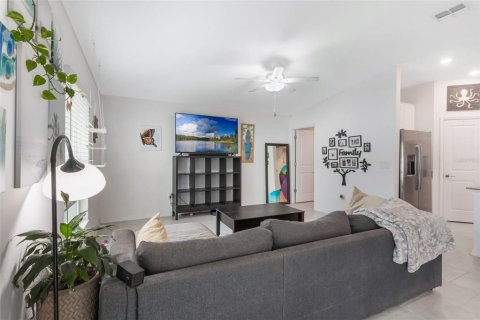 Купить виллу или дом в Хейнс-Сити, Флорида 4 комнаты, 144.93м2, № 1810412 - фото 6
