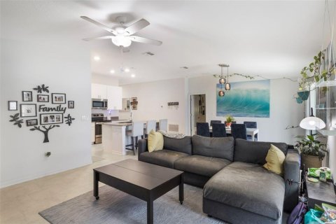 Купить виллу или дом в Хейнс-Сити, Флорида 4 комнаты, 144.93м2, № 1810412 - фото 8