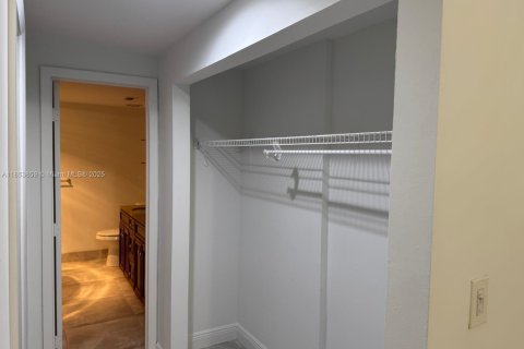 Condominio en venta en Miami, Florida, 2 dormitorios, 146.79 m2 № 1890723 - foto 7