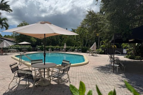 Condominio en venta en Miami, Florida, 2 dormitorios, 146.79 m2 № 1890723 - foto 25