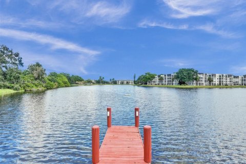 Снять в аренду таунхаус в Дейви, Флорида 3 спальни, 124.49м2, № 2005939 - фото 14