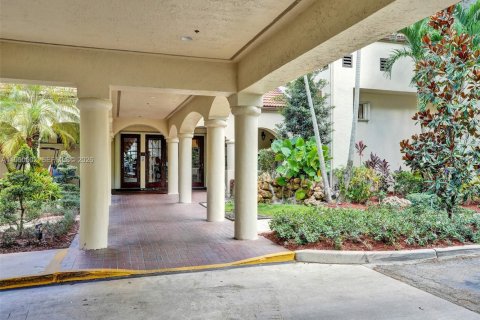 Снять в аренду таунхаус в Дейви, Флорида 3 спальни, 124.49м2, № 2005939 - фото 18