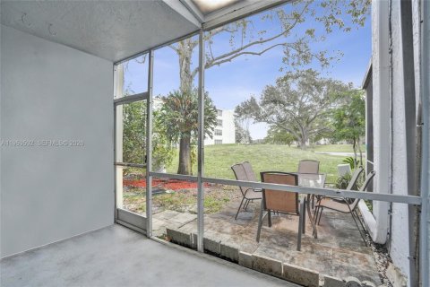 Снять в аренду таунхаус в Дейви, Флорида 3 спальни, 124.49м2, № 2005939 - фото 27