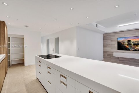 Townhouse in Miami Beach, Florida 3 bedrooms, 245.26 sq.m. № 2154845 - photo 13